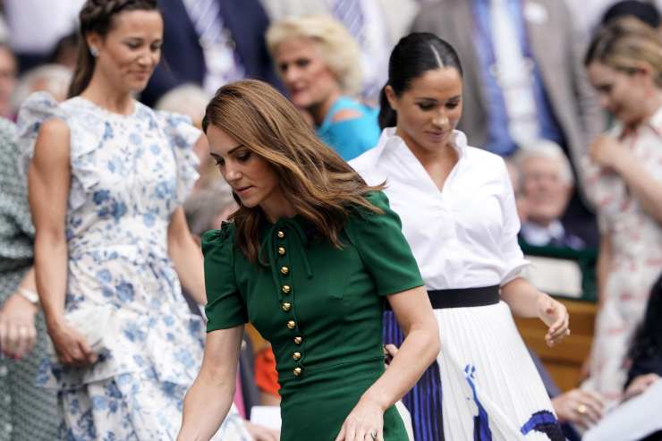 Meghan Markle Kate Middleton annuncio cancro reazione