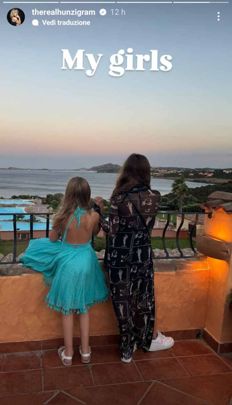 Le figlie più piccole di Michelle Hunziker vanno in vacanza con la mamma