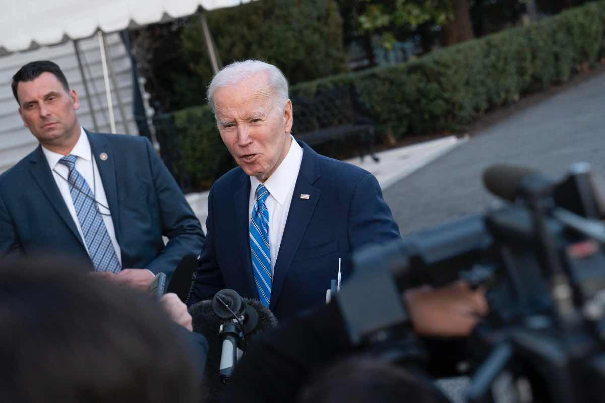 Joe Biden decisione auto elettriche