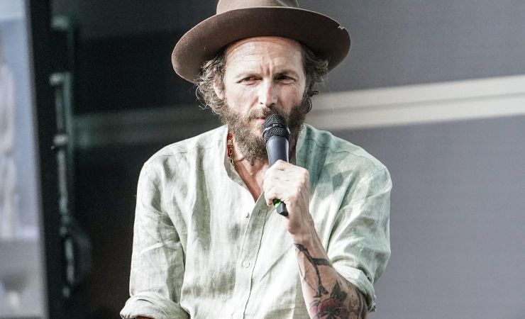 Qual è la malattia con cui ha lottato Jovanotti