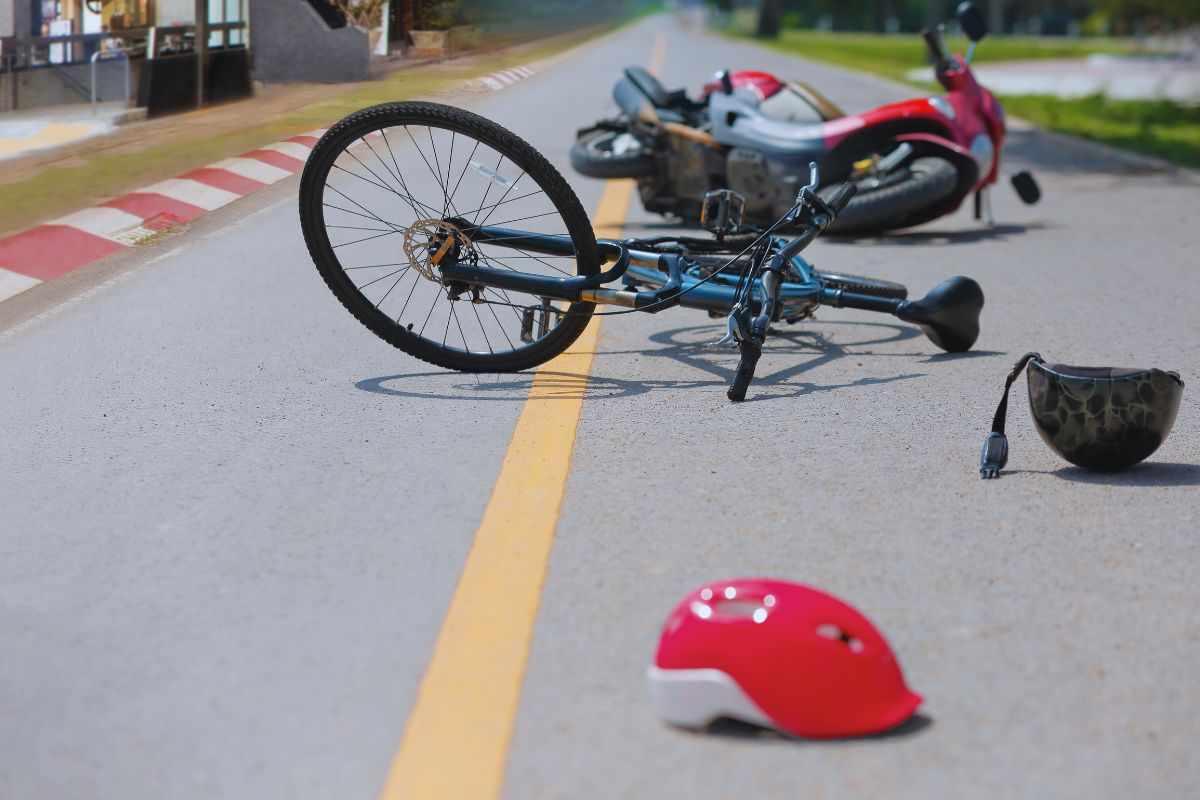 Scontro tra moto e bici tragedia