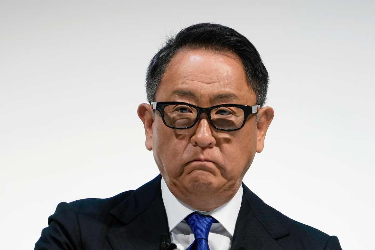 Akio Toyoda addio compagnia fallimento