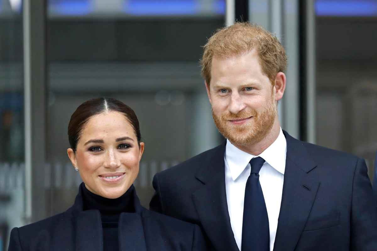 meghan markle linguaggio del corpo